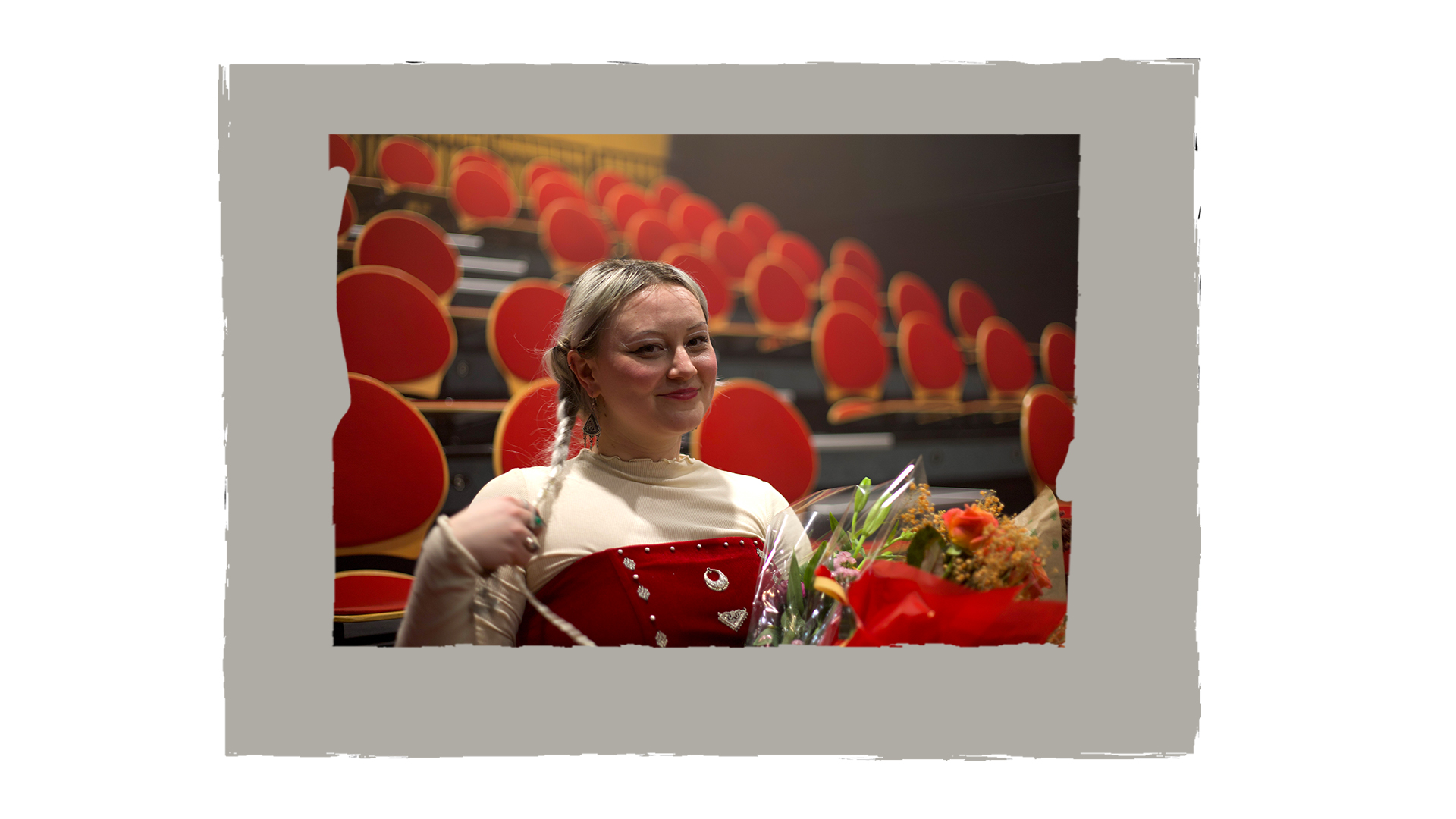  [ANNA KHINA: OVER RAP EN IDENTITEIT] (© [Poline Starovoyt] | dwars) 