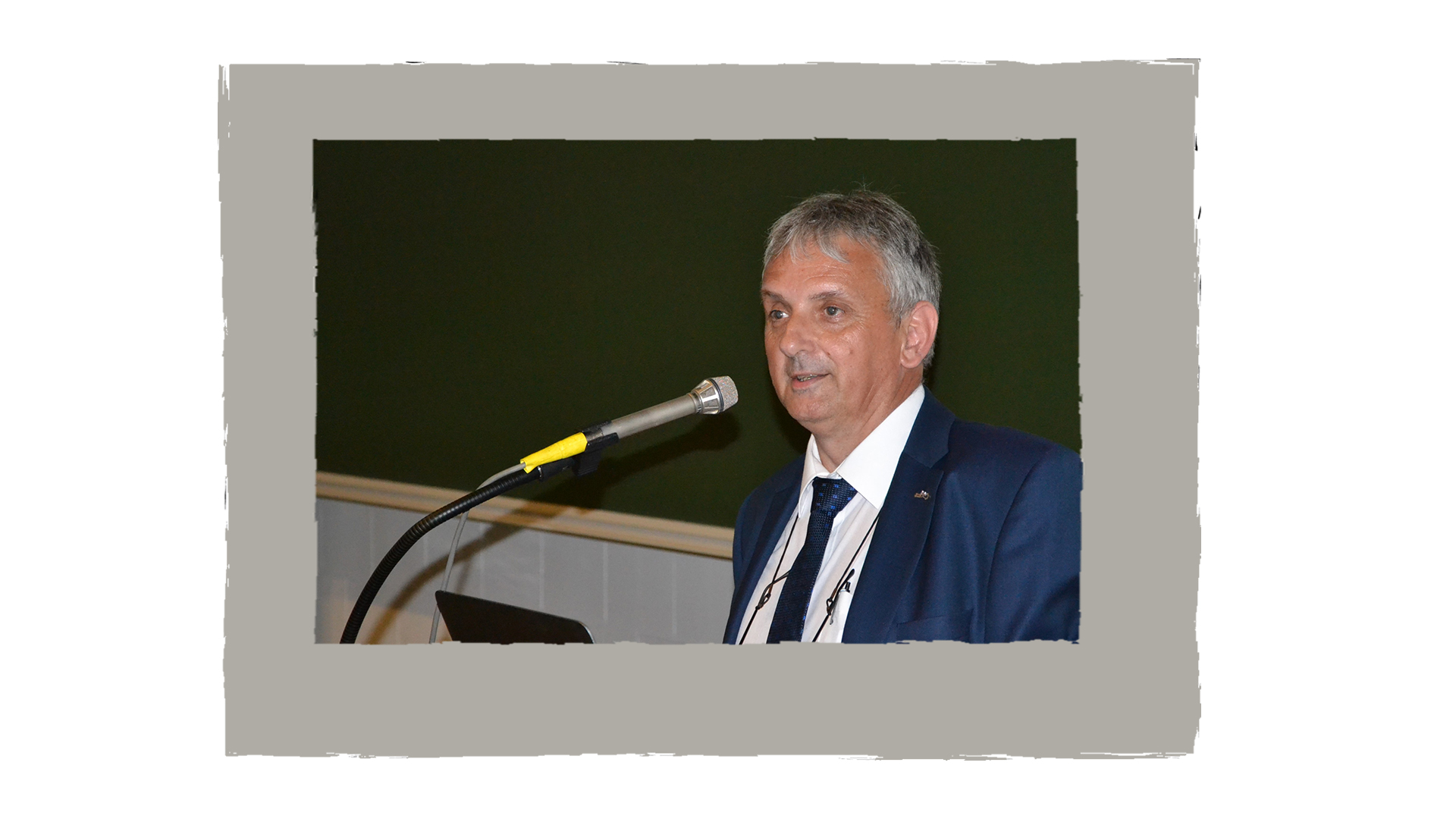 [EEN CARRIERE UIT LAGEN EN STRUCTUREN] (© [Jean-Pierre Timmermans (extern)] | dwars)