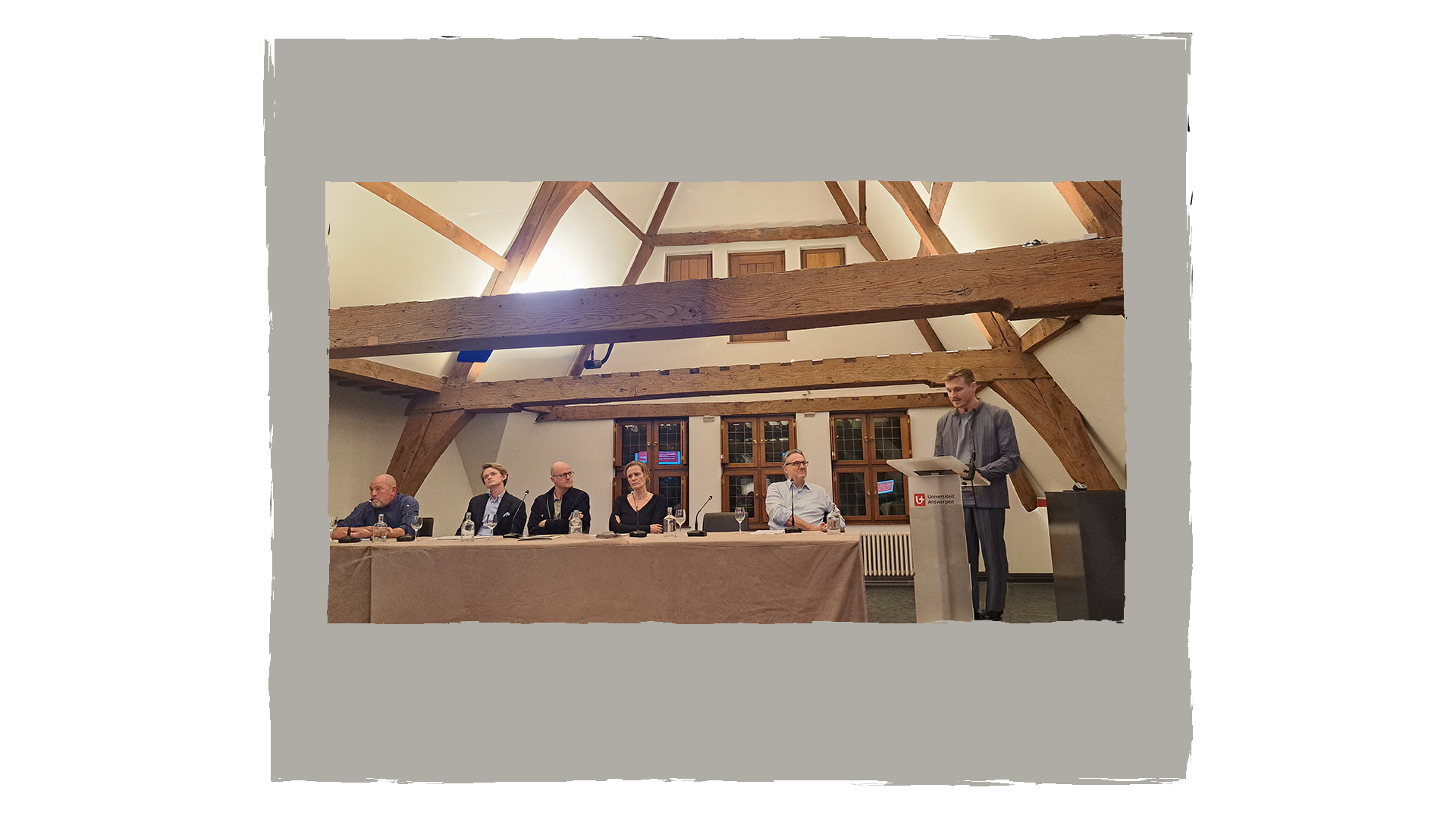  [OP DE GRENS VAN ACADEMISCHE VRIJHEID] (© [Hanne Colémont] | dwars) 