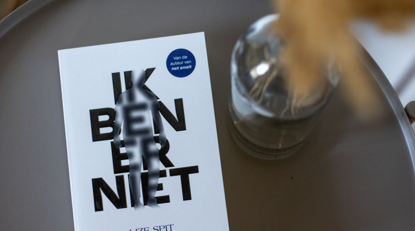 Ik Ben Er Niet (© Amber Peeters | dwars)